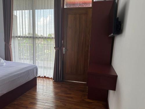 nofrah house syariah mitra reddoorz