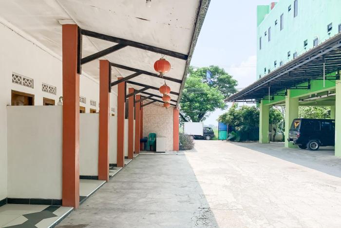 penginapan losmen ayu pamanukan redpartner