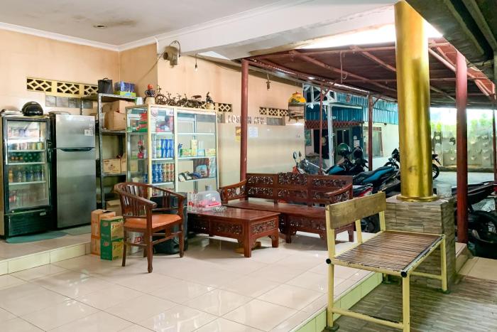 penginapan losmen ayu pamanukan redpartner