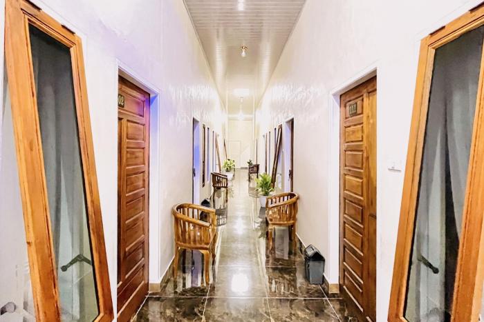 reddoorz gunari guest house merek karo