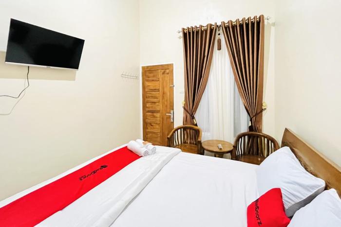 reddoorz gunari guest house merek karo