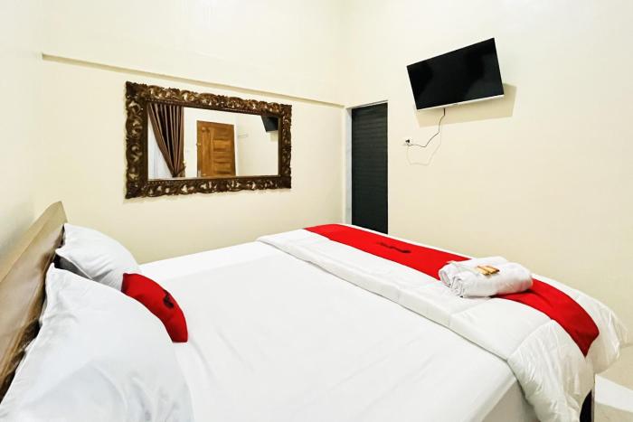 reddoorz gunari guest house merek karo