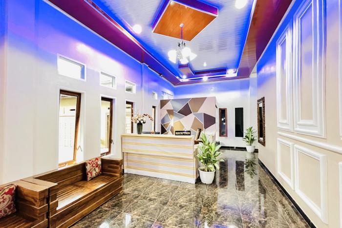 reddoorz gunari guest house merek karo