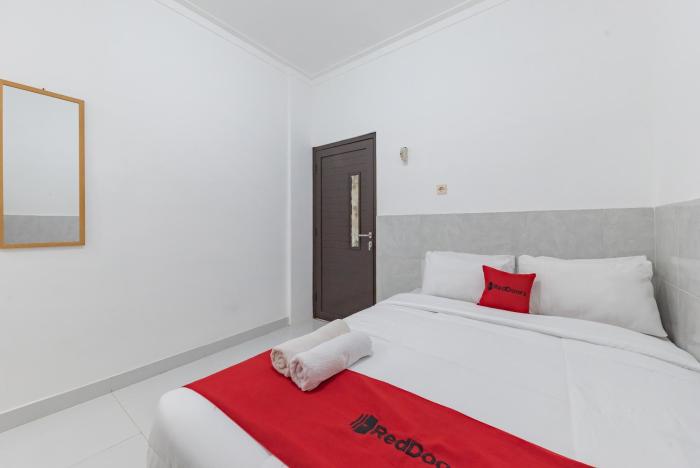 reddoorz kedawung aurel cirebon