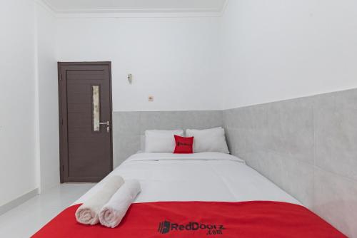 Reddoorz @ Kedawung Aurel Cirebon,,2 star