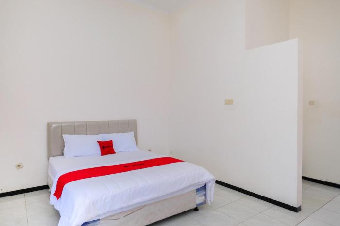 reddoorz jestro guest house batu