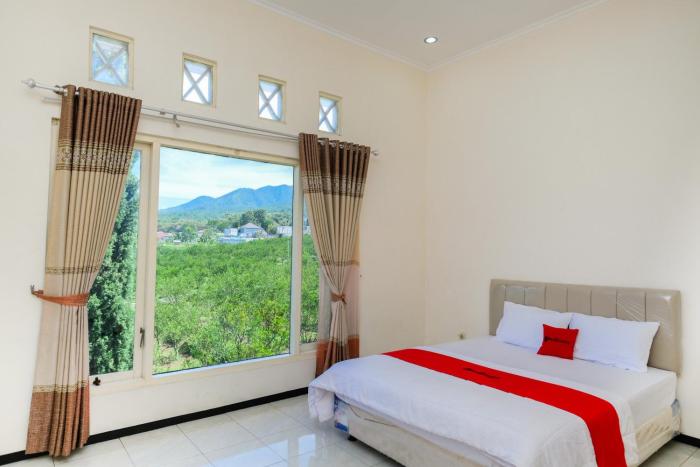 reddoorz jestro guest house batu