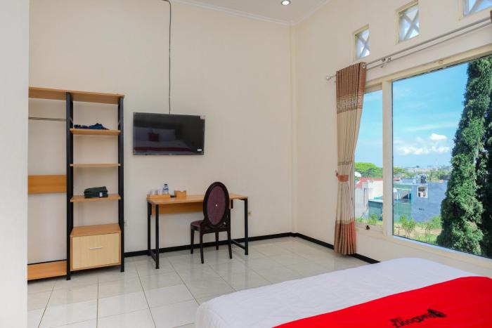 reddoorz jestro guest house batu