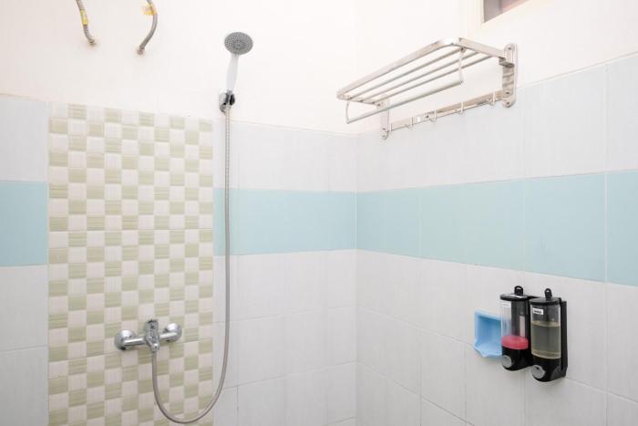 reddoorz jestro guest house batu