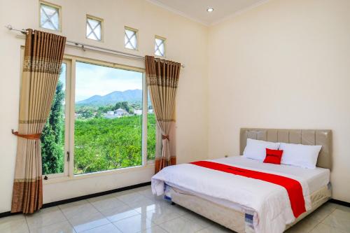 Reddoorz @ Jestro Guest House Batu,,2 star