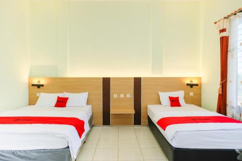 reddoorz jestro guest house batu