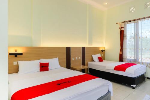 reddoorz jestro guest house batu