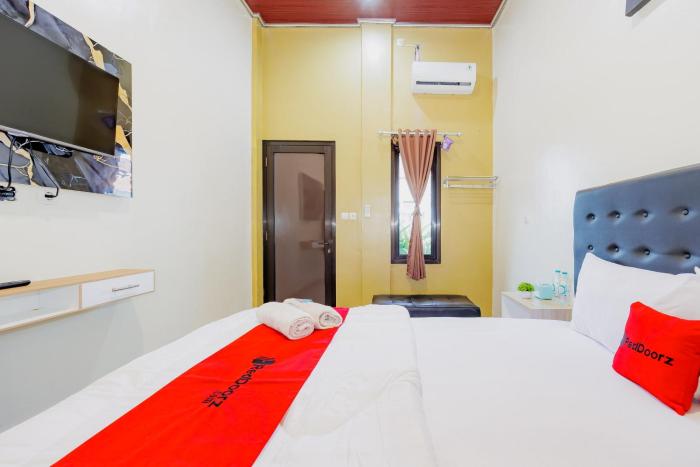 reddoorz near dr oen solo baru hospital
