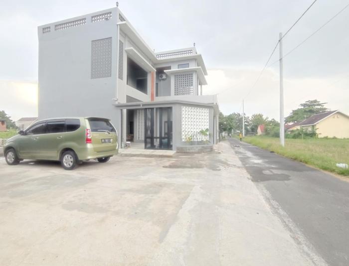 reddoorz near graha saba buana 2