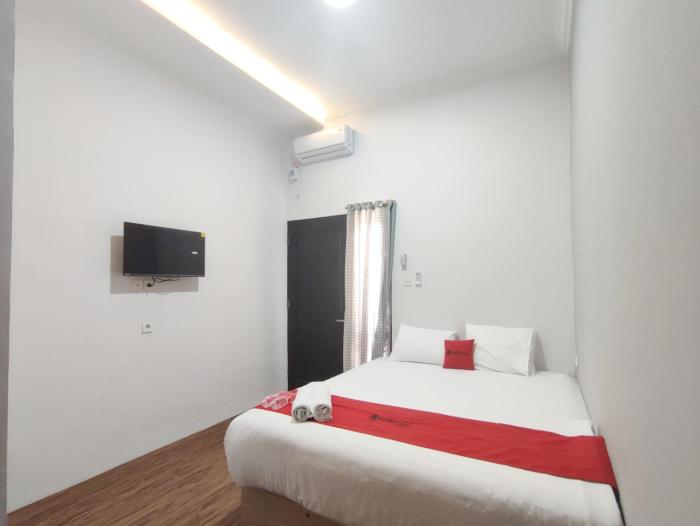 reddoorz near graha saba buana 2