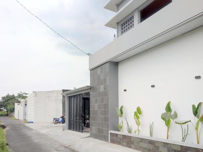 reddoorz near graha saba buana 2