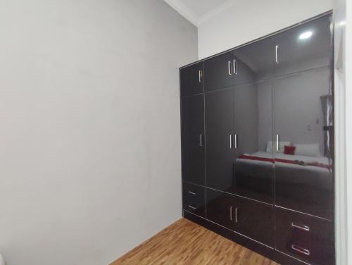 reddoorz near graha saba buana 2