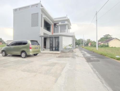 reddoorz near graha saba buana 2