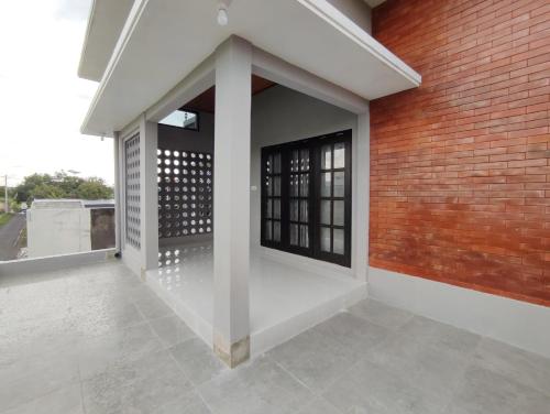 reddoorz near graha saba buana 2