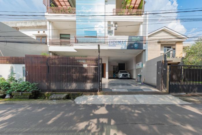 reddoorz near kiara artha park
