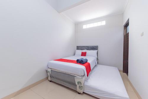 reddoorz near kiara artha park