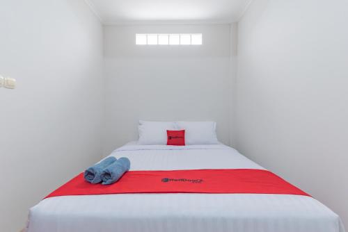 reddoorz near kiara artha park