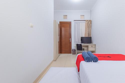 reddoorz near kiara artha park