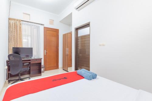 reddoorz near kiara artha park