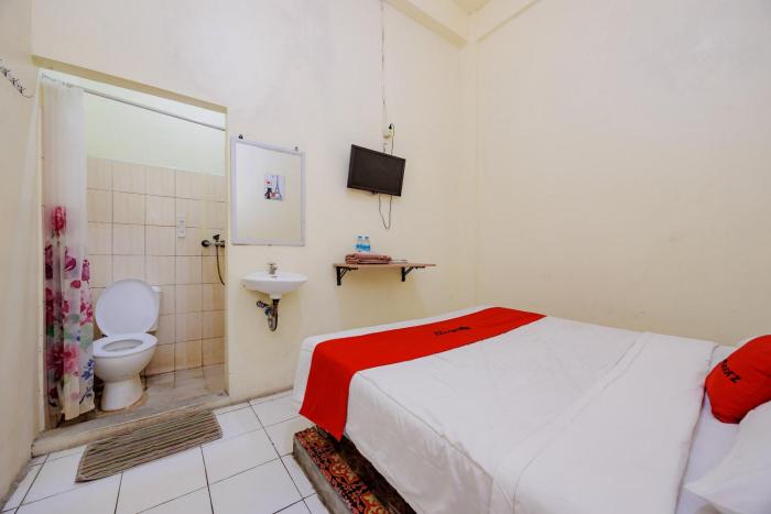reddoorz near soekarno hatta airport 3