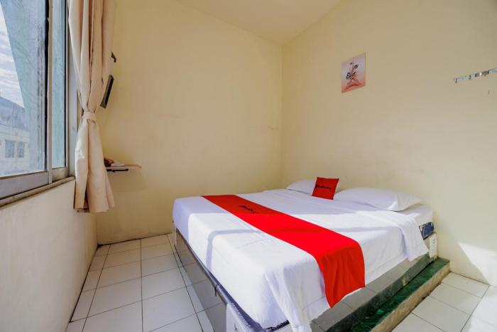 reddoorz near soekarno hatta airport 3