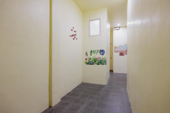reddoorz near soekarno hatta airport 3