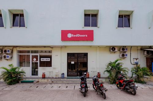reddoorz near soekarno hatta airport 3
