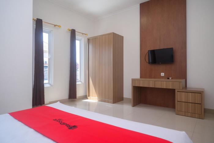 reddoorz near stasiun solo balapan 3