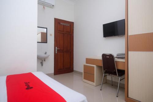 reddoorz near stasiun solo balapan 3