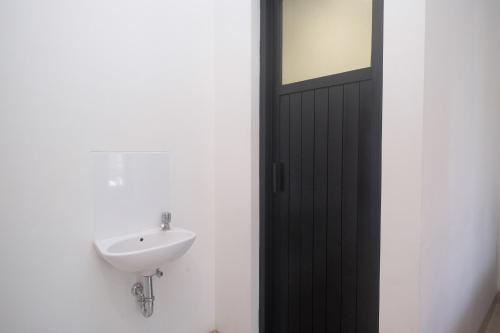 reddoorz near stasiun solo balapan 3