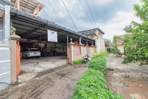 Reddoorz Syariah Near Alun Alun Sumedang,,2 star