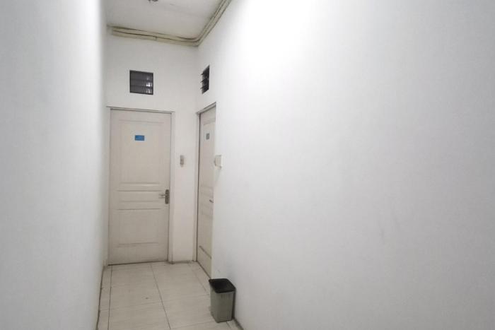 reddoorz syariah near rs siti khodijah sepanjang