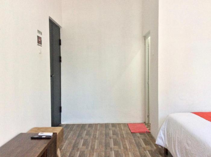 reddoorz syariah near sleman city hall 4