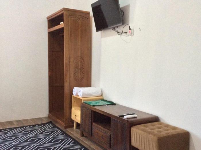 reddoorz syariah near sleman city hall 4