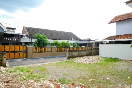 reddoorz syariah near stasiun purwokerto