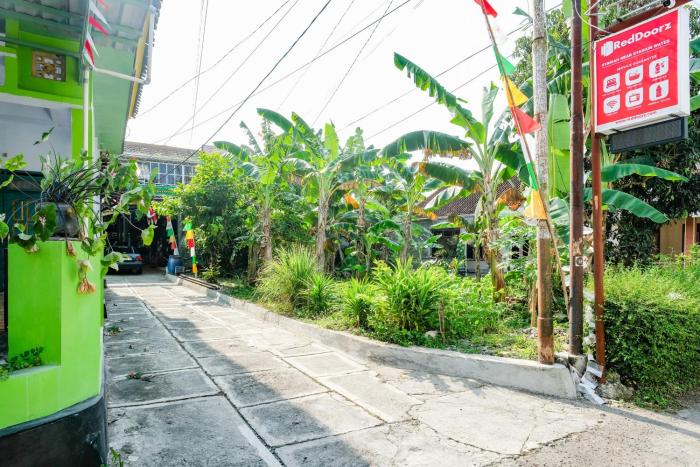 reddoorz syariah near stasiun wates