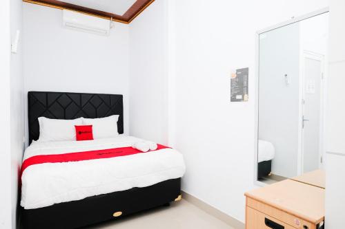 Reddoorz Syariah Near Stasiun Wates,,2 star