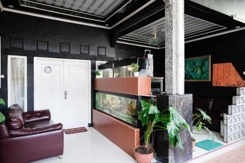 reddoorz syariah near stasiun wates