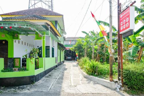 reddoorz syariah near stasiun wates