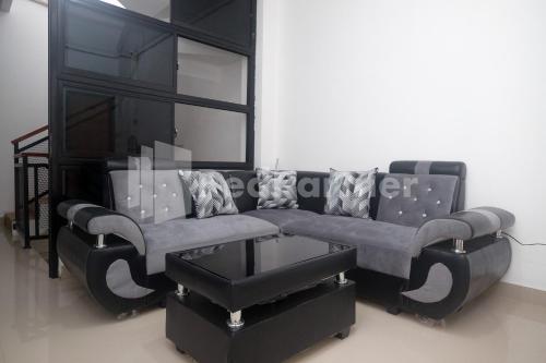 river house mitra reddoorz