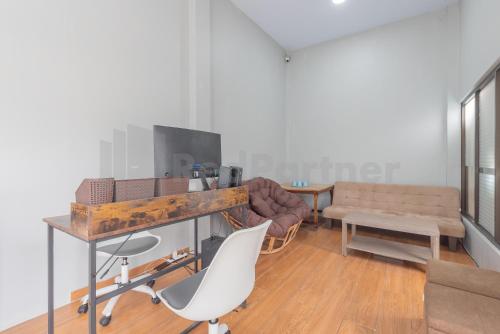 rumah panda guesthouse redpartner