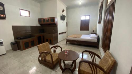 saraswati traditional homestay temanggung redpartner