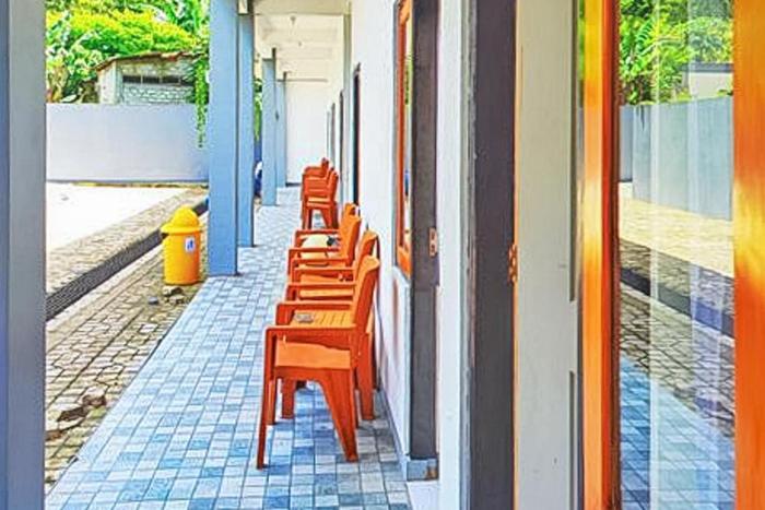shekinah homestay and cafe waikabubak redpartner
