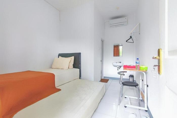 shekinah homestay and cafe waikabubak redpartner