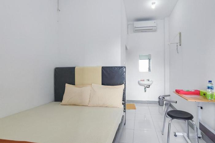 shekinah homestay and cafe waikabubak redpartner
